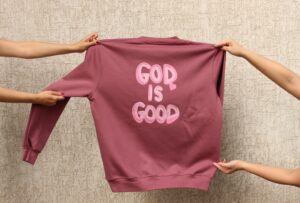 Polerón God is Good